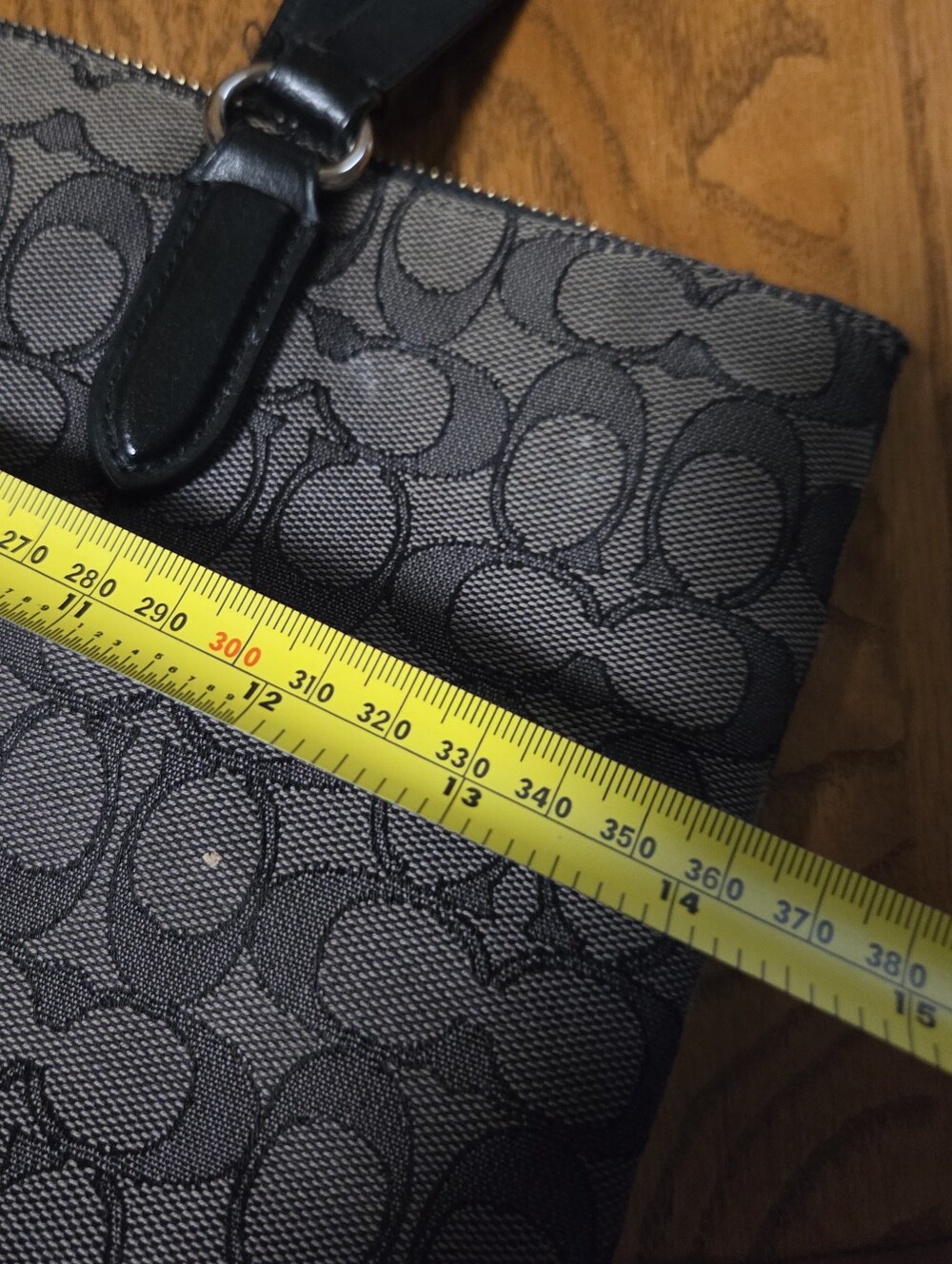 Coach Shoulder Bag - Picture 7 of 9